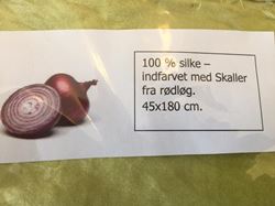 Tørklæde indfarvet med rødløg Tørklæder i silke grønt